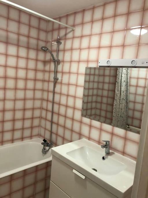 Superbe Appartement En Plein Centre Ville. ラ・ロッシュ＝シュル＝ヨン エクステリア 写真