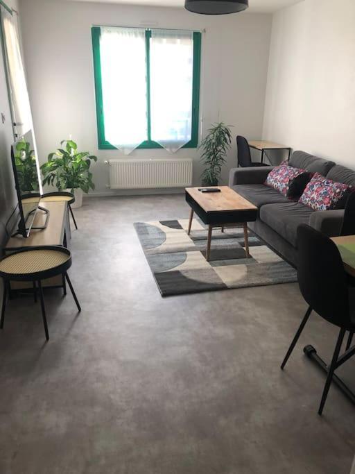 Superbe Appartement En Plein Centre Ville. ラ・ロッシュ＝シュル＝ヨン エクステリア 写真