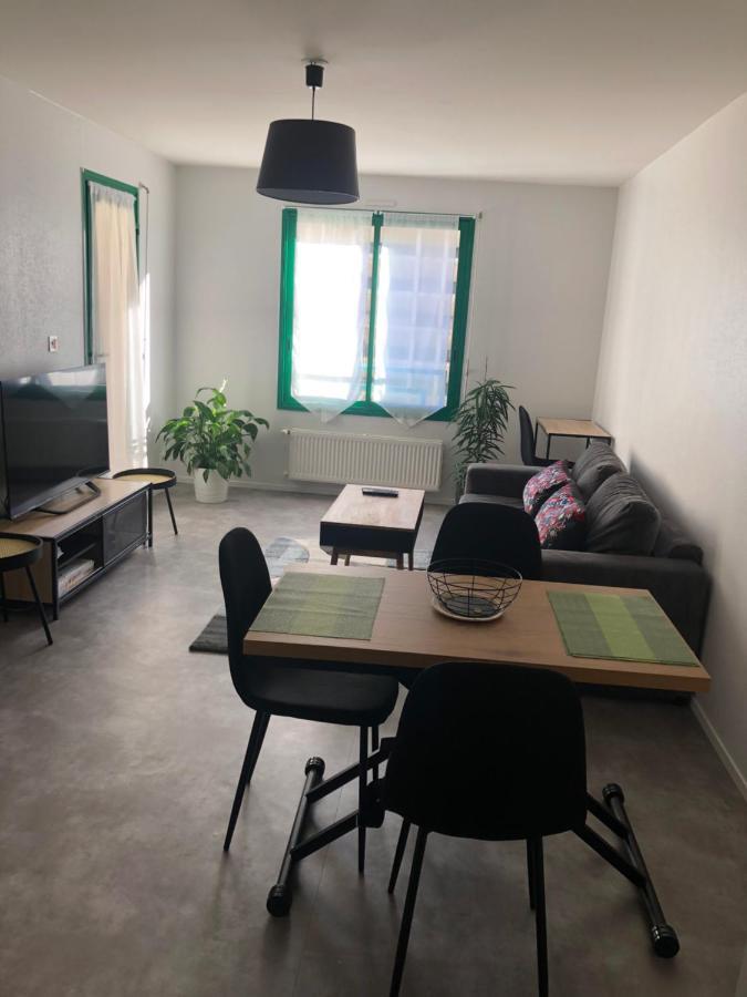 Superbe Appartement En Plein Centre Ville. ラ・ロッシュ＝シュル＝ヨン エクステリア 写真