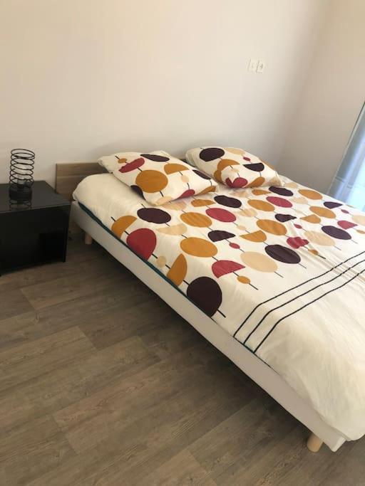 Superbe Appartement En Plein Centre Ville. ラ・ロッシュ＝シュル＝ヨン エクステリア 写真